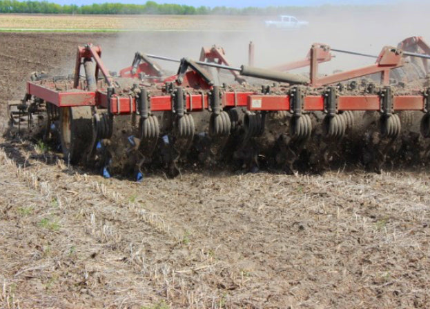 Vertical Tillage (I-2200) – FennigEquipment