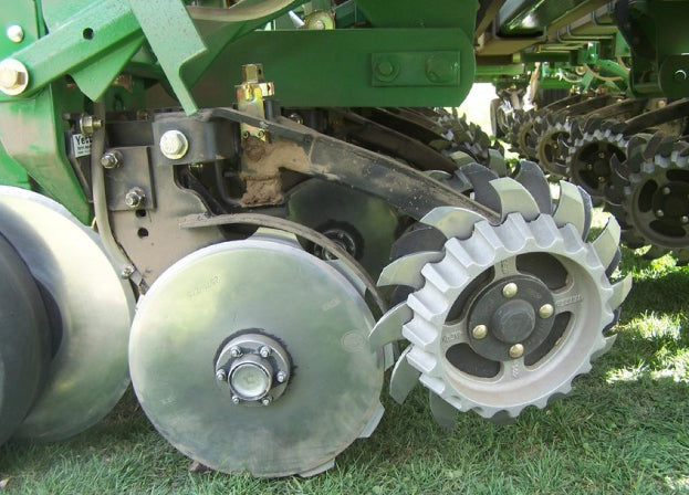 planter fertilizer openers Yetter 2962 Row Unit Mounted Double Disc Fertilizer Opener – FennigEquipment