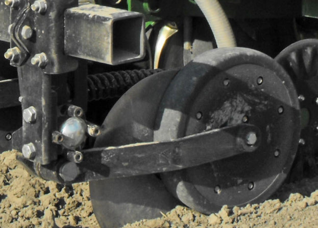 Yetter Nutrient Pro 4000 with Gauge Wheel